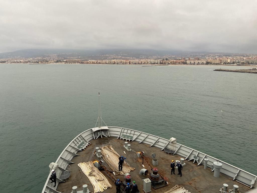 El buque Galicia zarpa desde Melilla hacia Ceuta