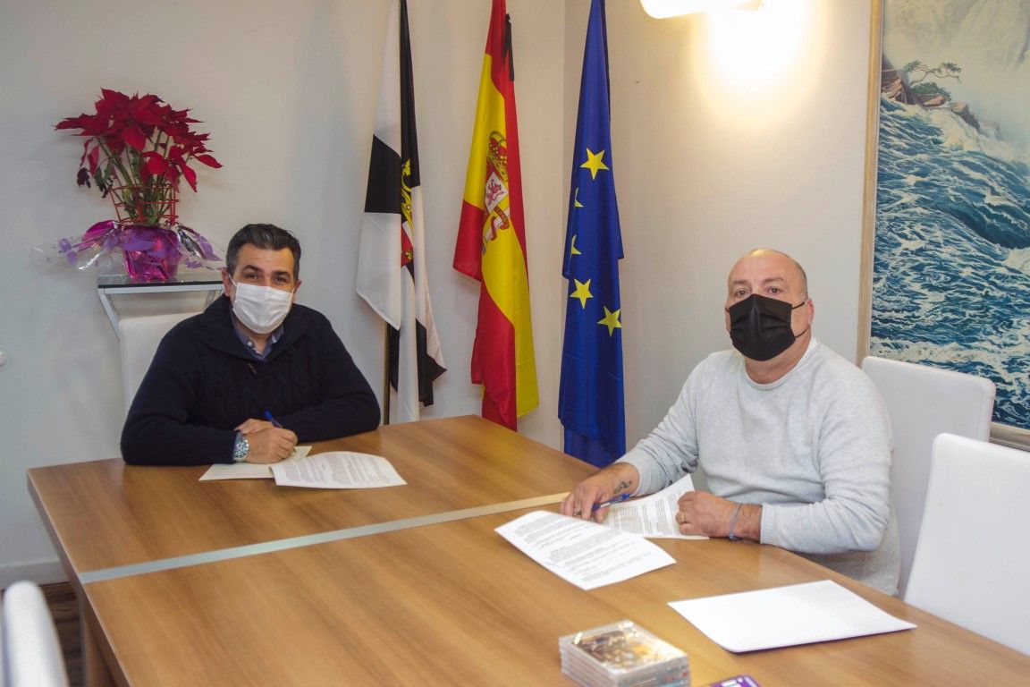 La Ciudad firma un convenio con la Agrupación Musical de la Amargura