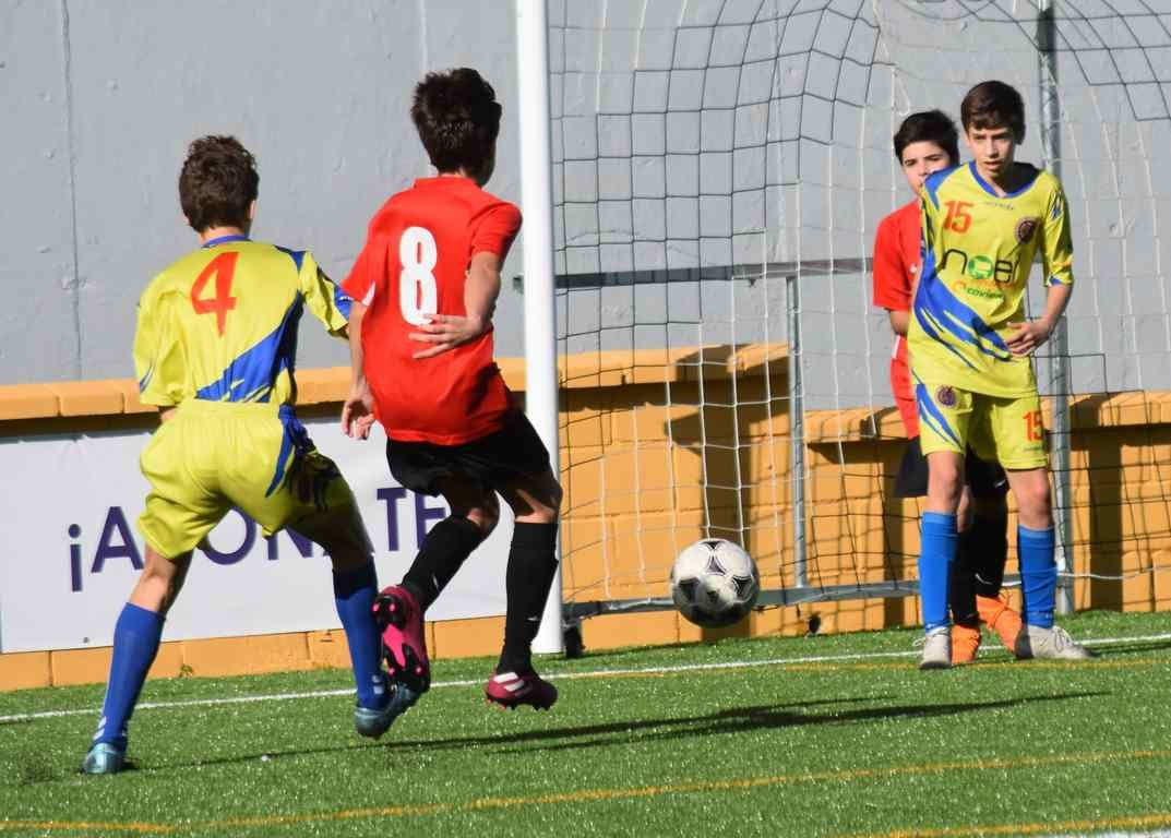    Puerto Atlético y Polillas Atlético se juegan este sábado el título de Copa Infantil 