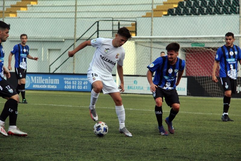 Empate que sabe a poco para la AD Ceuta (1-1)