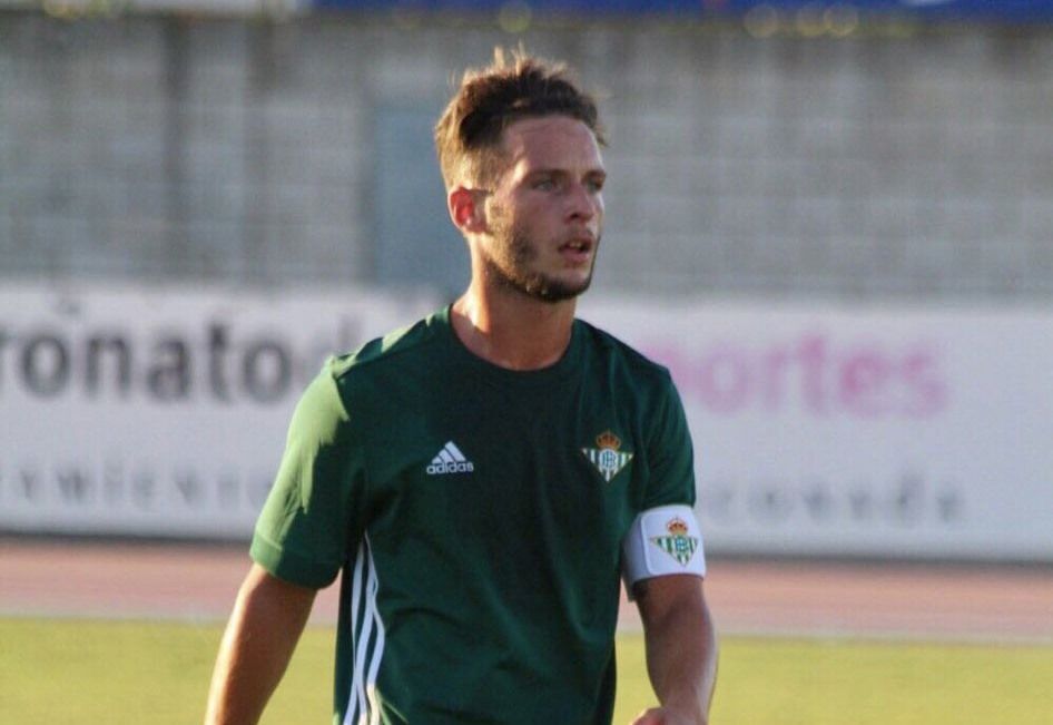 La AD Ceuta ficha al centrocampista David Hinojosa