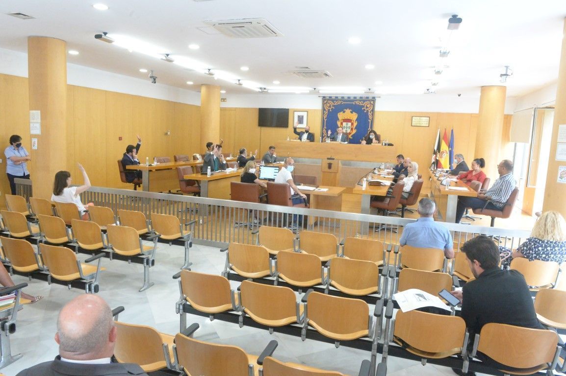 Vox interpela por la situación de inestabilidad de los trabajadores del Convenio de Inmigración