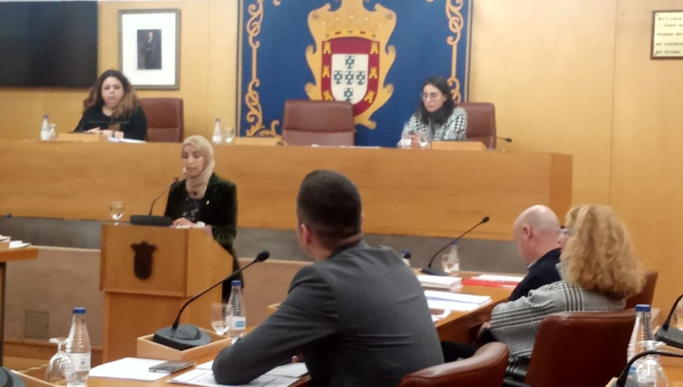 MDyC se abstiene en los Presupuestos y denunciará el Fiscalía los mensajes de Vox
