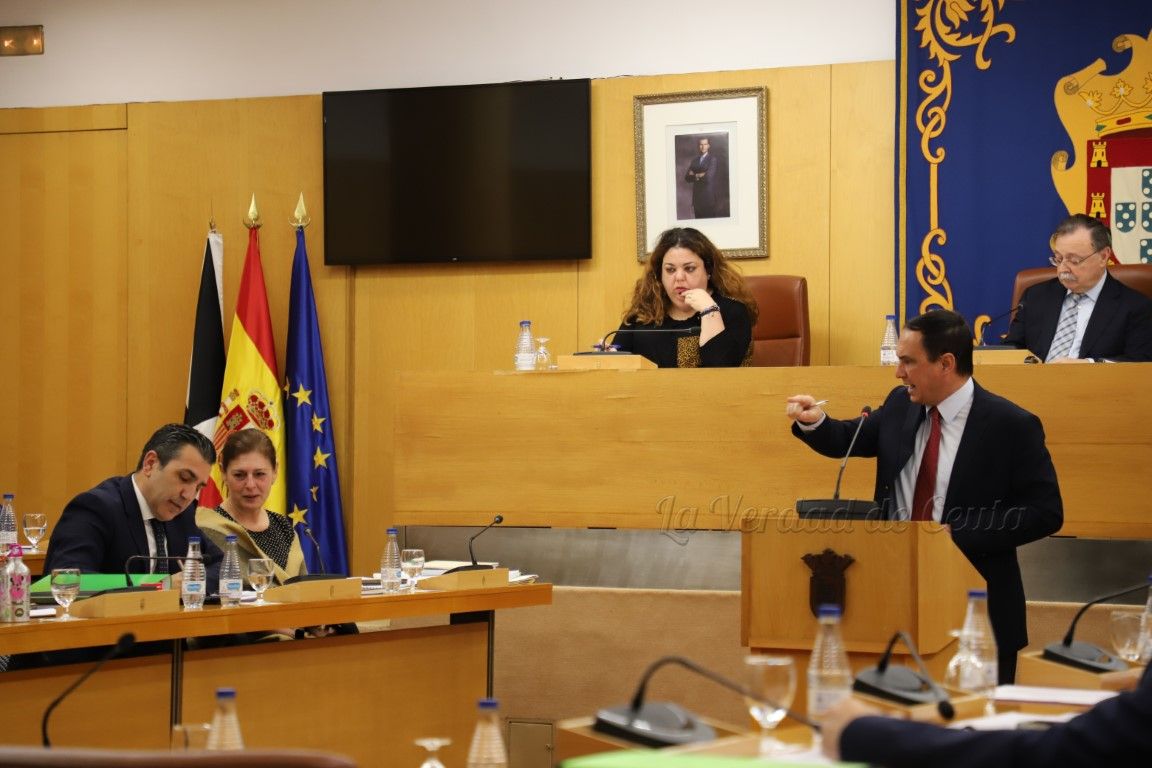 El PSOE acusa a Vivas de ser un “mentiroso compulsivo” y critica unos presupuestos que “ahondan en la brecha social”