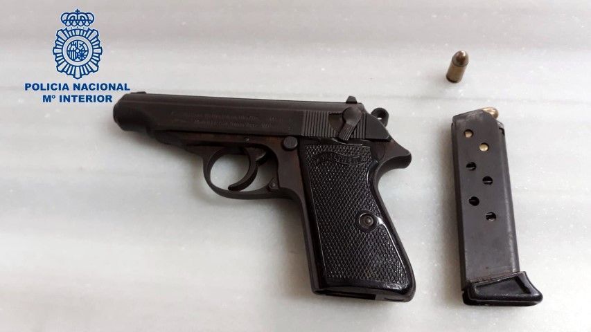 Detenido en el Príncipe por amenazar a su familia con una pistola