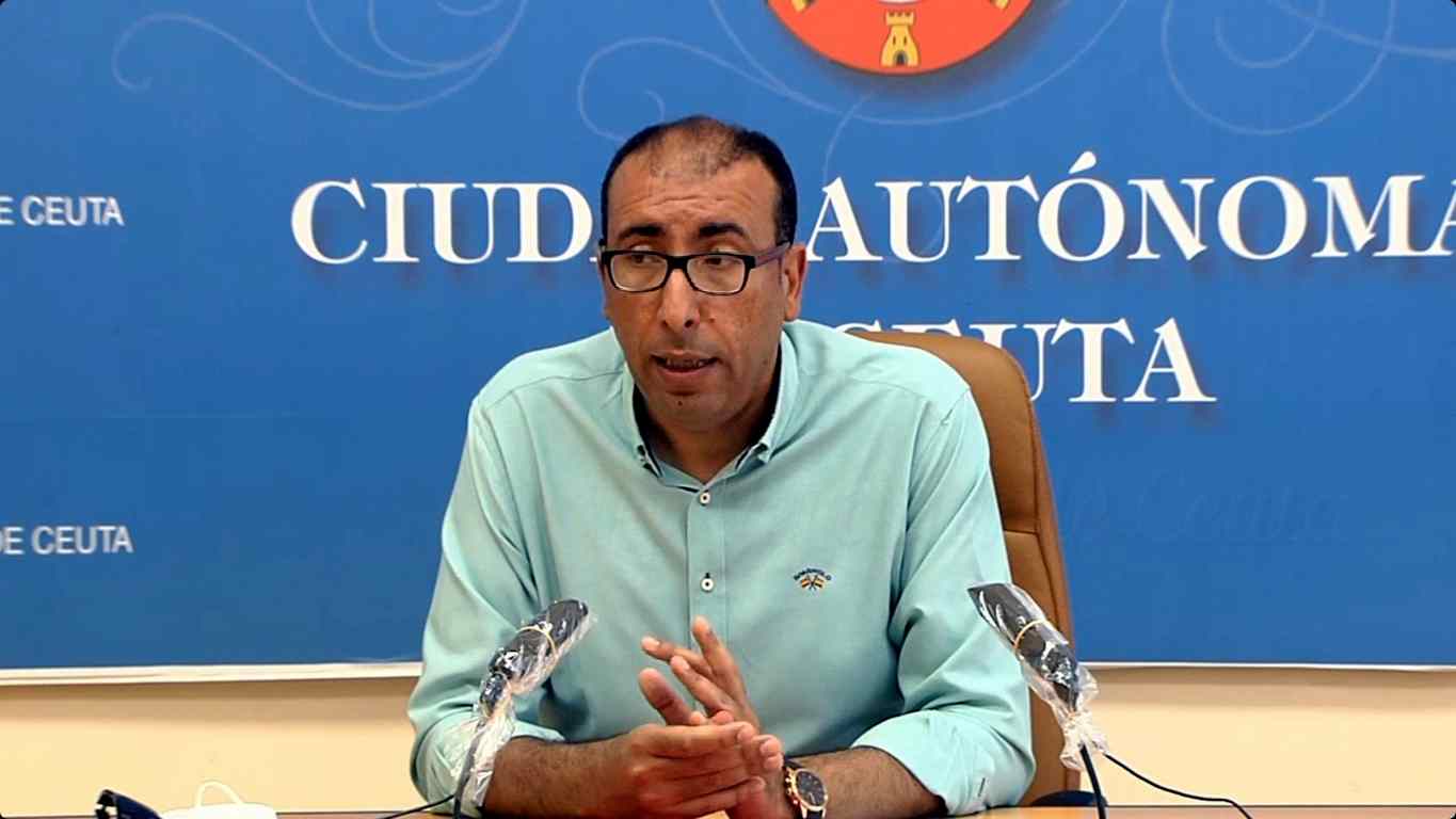 Caballas: “El curso escolar empieza en apenas dos semanas y no debemos perder el tiempo en debates”