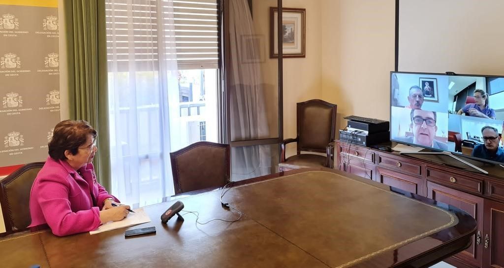 Salvadora Mateos se reúne con los directores de las residencias de Ceuta