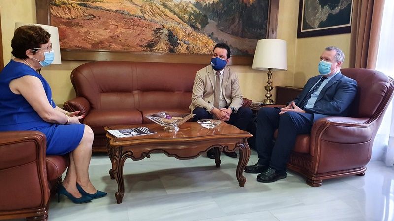 Salvadora Mateos recibe al Coordinador del Instituto de Seguridad y Cultura y al Director del Observatorio de Ceuta y Melilla