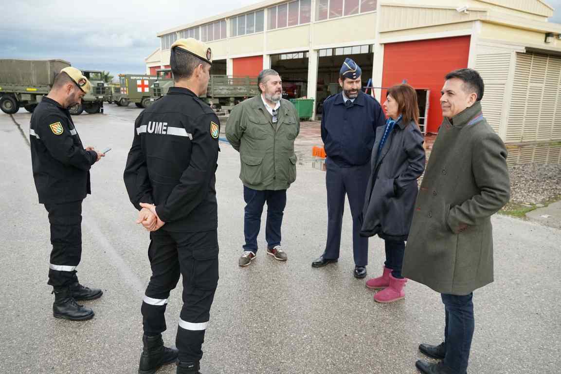 Mabel Deu visita las instalaciones de la UME en Morón
