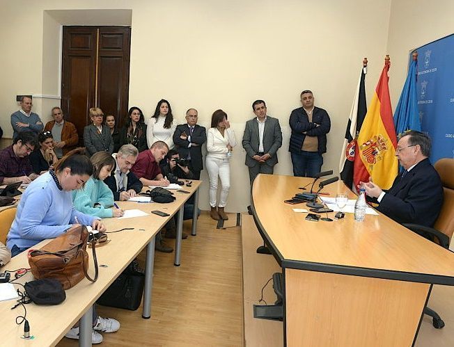 Vivas presenta 140 medidas para un futuro más “estable y seguro” para Ceuta