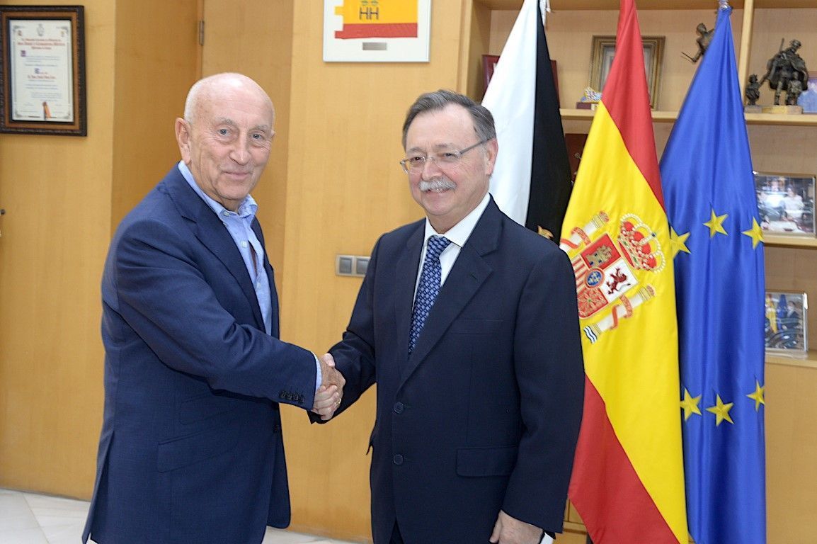 Juan Vivas mantiene una reunión con el presidente de la compañía Betfred