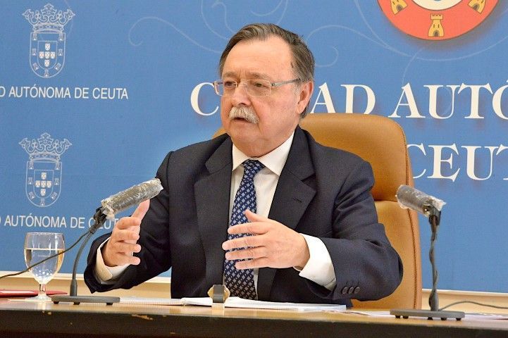 Vivas pide que los acogidos en la Libertad y Santa Amelia sean llevados al CETI