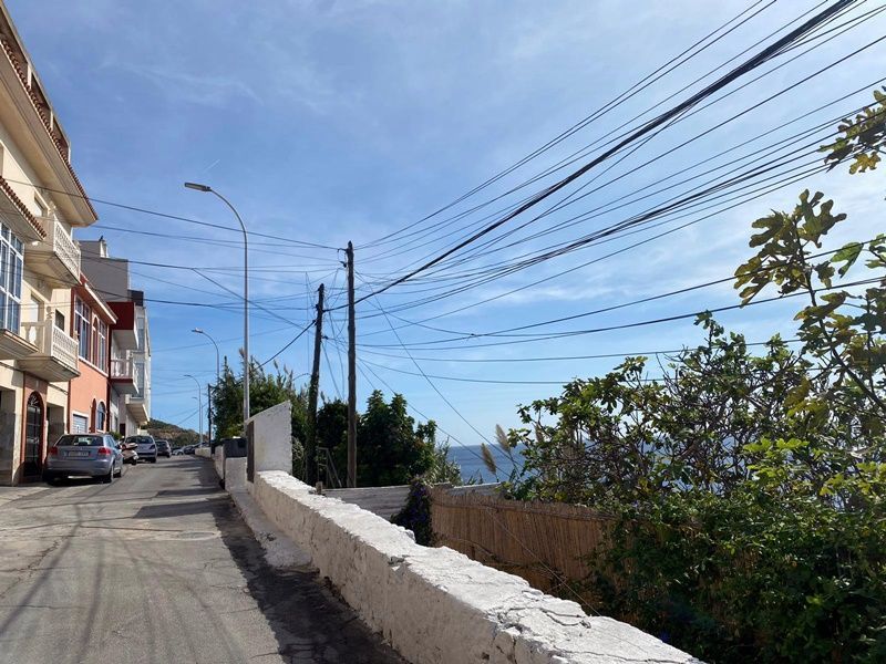 Gutiérrez denuncia que “los vehículos de emergencia y servicios públicos siguen sin poder acceder a la barriada de El Sarchal”
