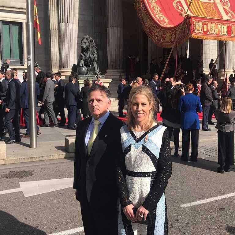 Teresa López y Juan Ros, en la apertura de la XIV Legislatura. Fotos cedidas