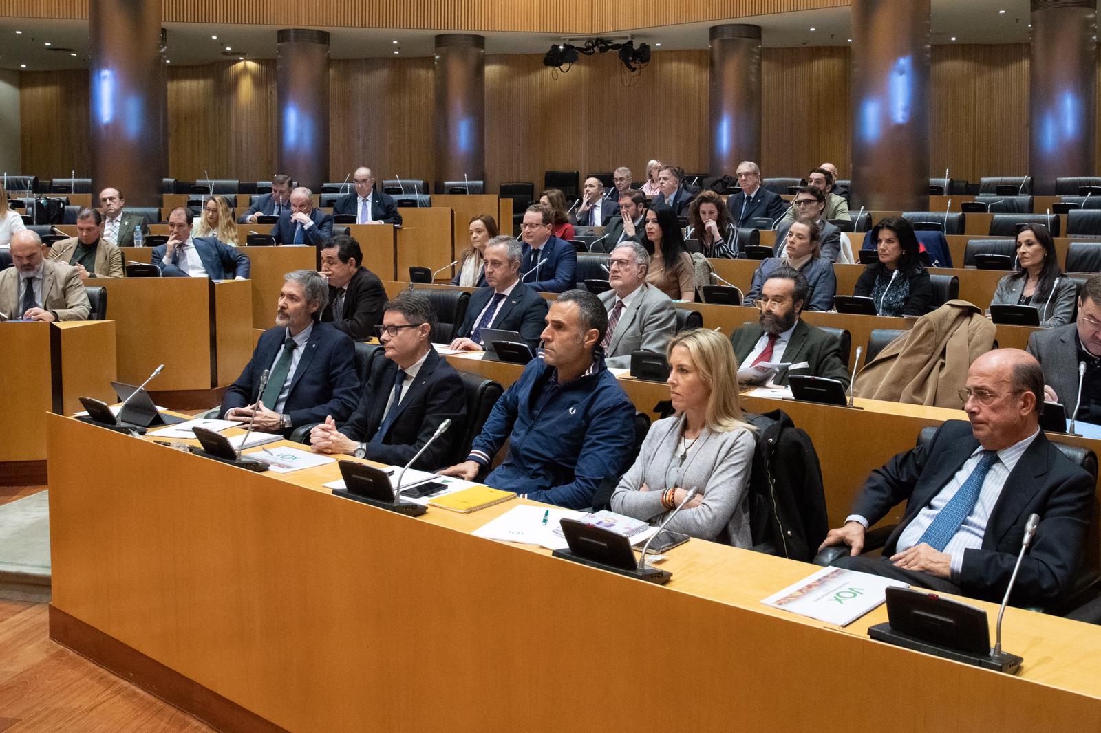 Vox pregunta al Gobierno por su veto a la equiparación salarial para policía y guardia civil
