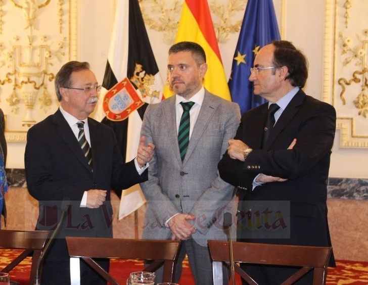 Vivas y Landaluce mantendrán este sábado un encuentro institucional en Algeciras      
