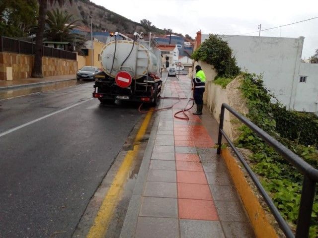 TRACE desinfecta las barriadas de San Amaro y San Antonio