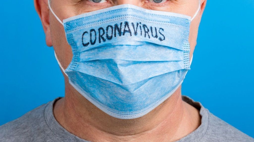 La Universidad de Granada pide colaboración para hacer llegar más máscaras a hospitales