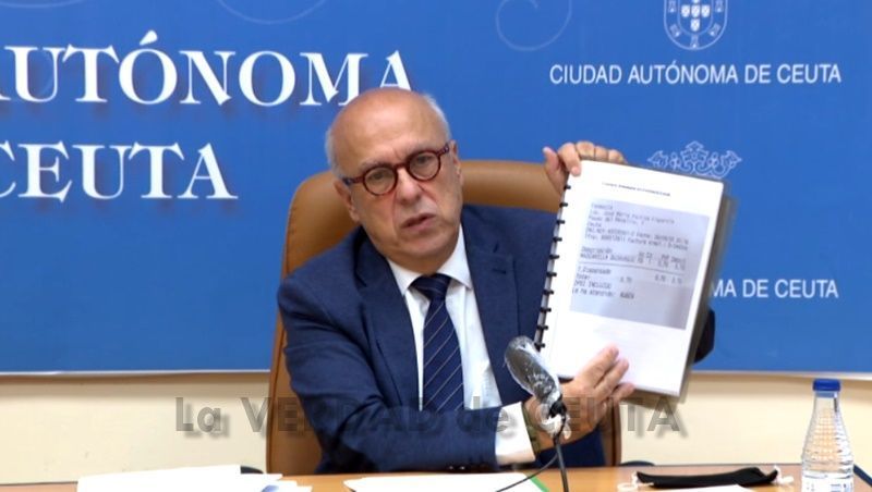 Javier Guerrero explica que no se ha producido ninguna irregularidad con el tema de las mascarillas