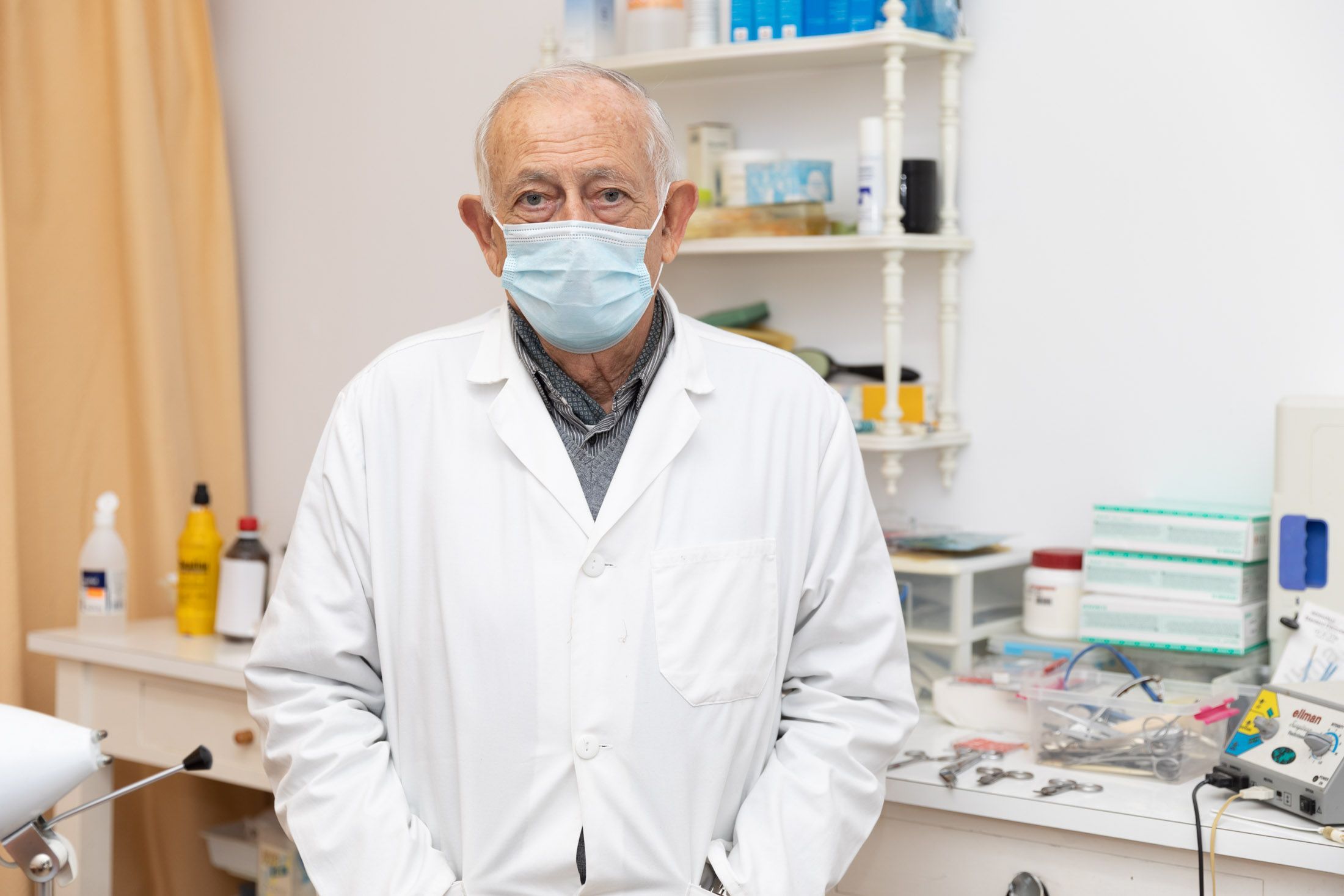 Médicos jubilados ofrecen su colaboración para luchar contra el covid-19