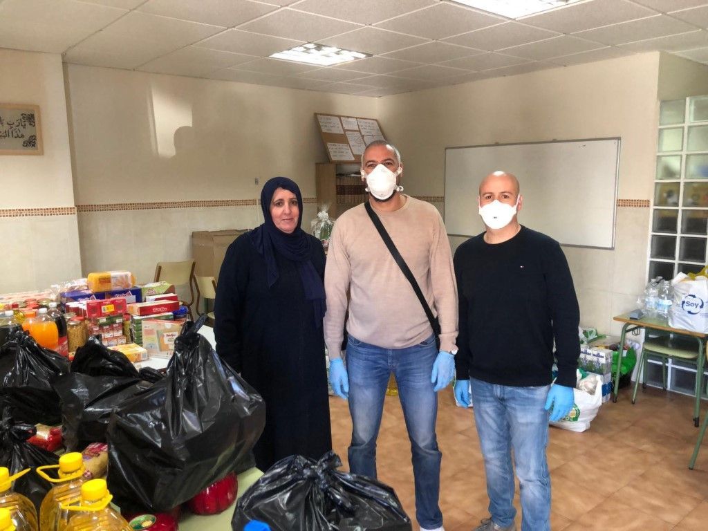 UGT entrega bolsas solidarias de alimentos en varias barriadas