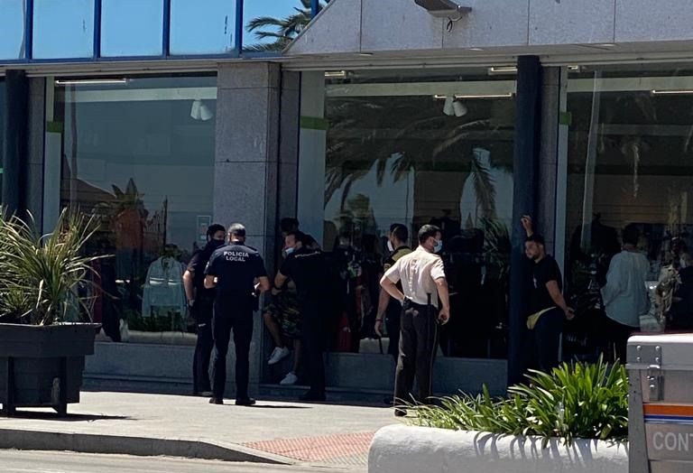 Los empresarios de la zona portuaria se preguntan hasta cuándo tendrán que aguantar las peleas y otras actividades nocivas para sus negocios