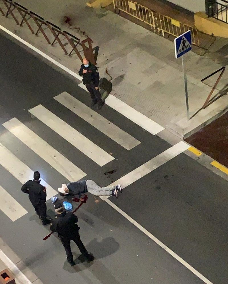 Ingresado en el HUCE tras recibir un corte en el cuello
