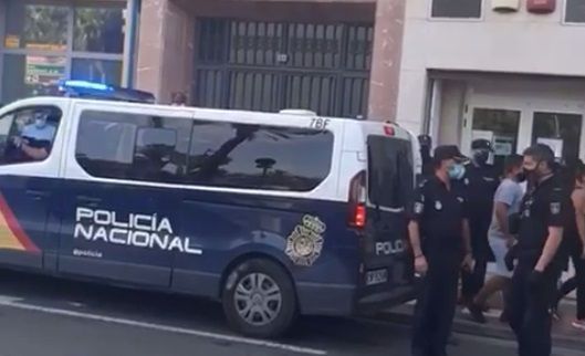 En el video se aprecia la tensión vivida durante la detención del supuesto agresor