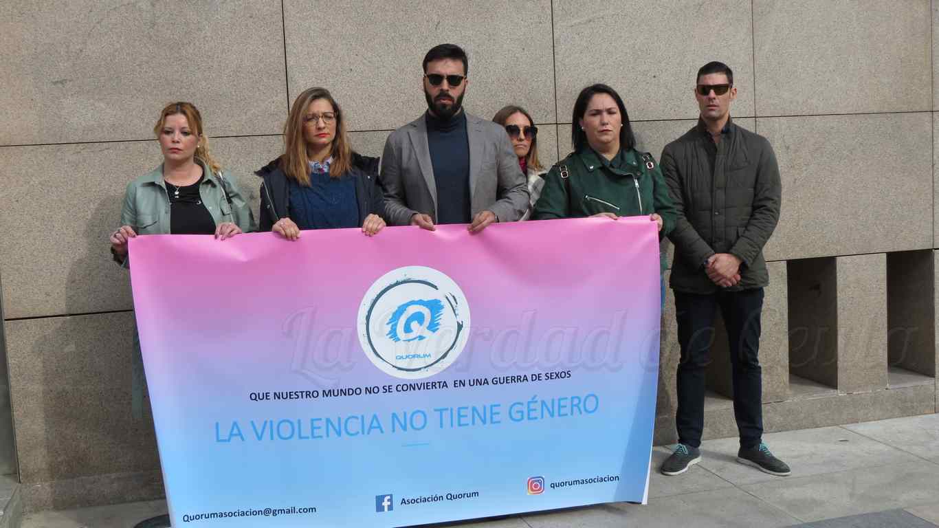 Asmblea.minuto silencio violencia  intrafamiliar Quorum 23 01  2