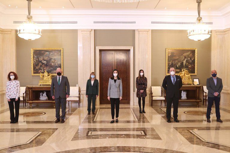 La reina Letizia recibe a la Confederación Salud Mental España