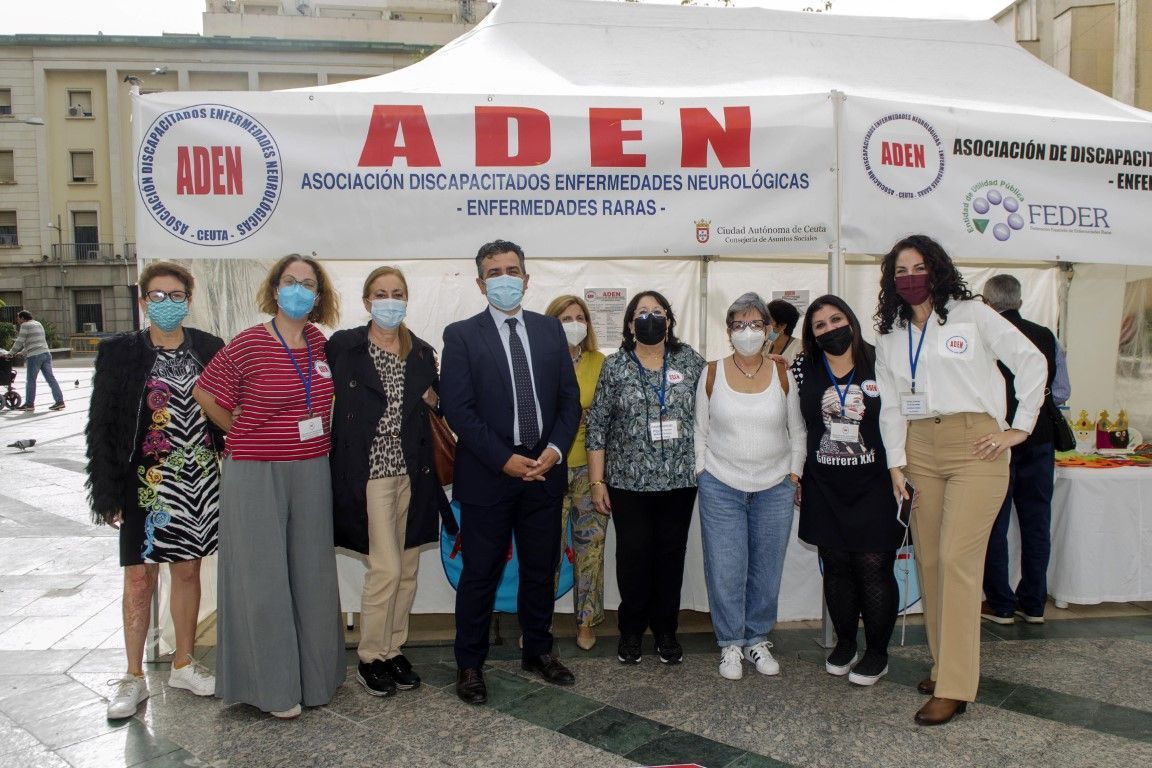 Rontomé y Gaitán visitan el stand de ADEN