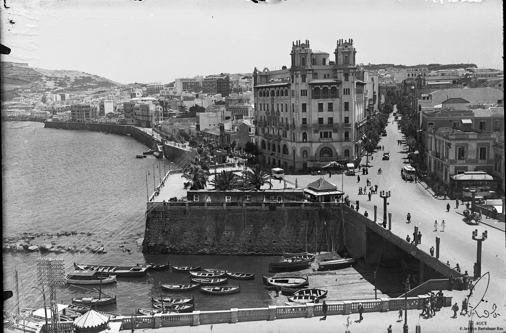 Juan Vivas valora la importancia del fondo fotográfico de Bartolomé Ros