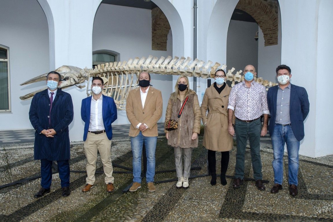 La Fundación Museo del Mar presenta su proyecto "Gigantes del Mar" en el campus