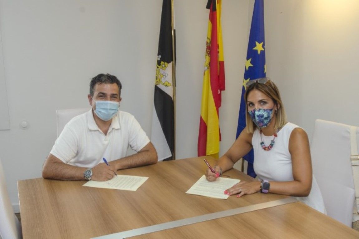 Cultura firma convenios de colaboración con las academias de baile