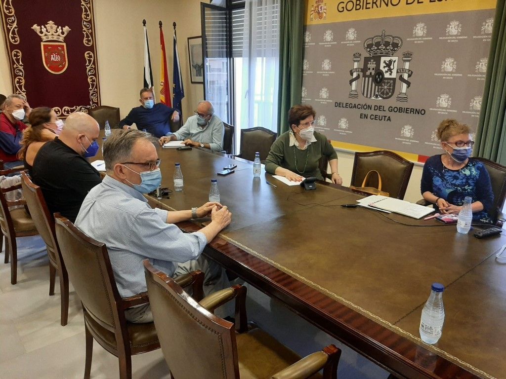 La Guardia Civil reforzará la frontera y los espigones y el campo José Benoliel acogerá a los marroquíes adultos