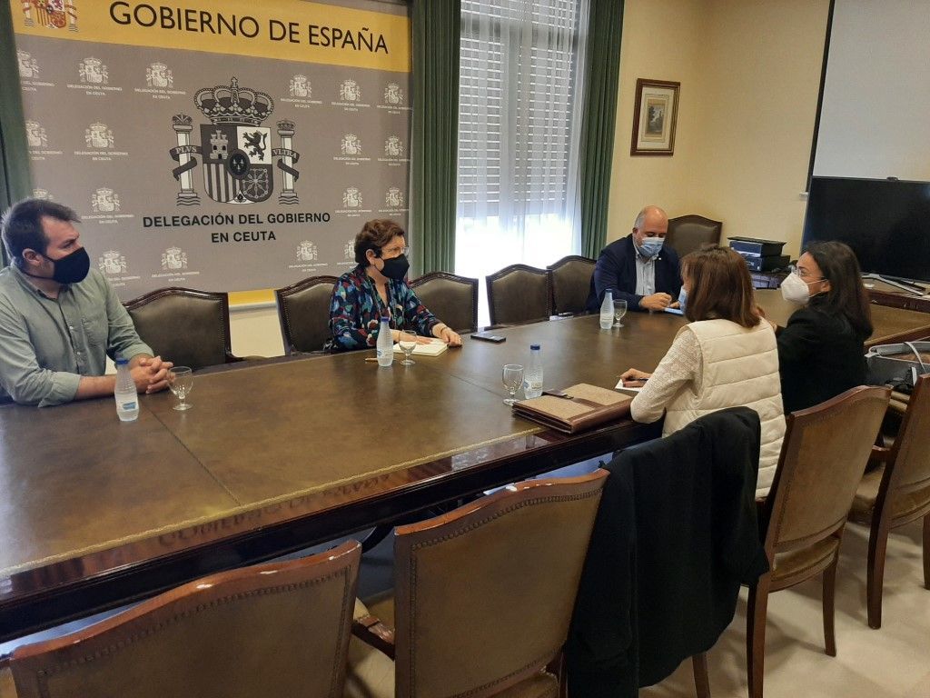 La Delegada del Gobierno se reúne con responsables de Red Eléctrica Española