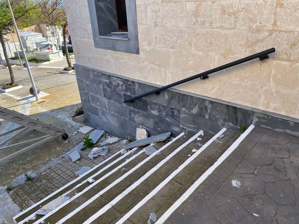 El PSOE denuncia el estado de deterioro y abandono en el que se encuentra el cementerio de Santa Catalina 