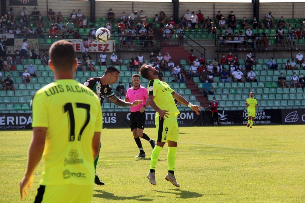 La AD Ceuta empata en Mérida tras un partido muy trabajado (1-1)