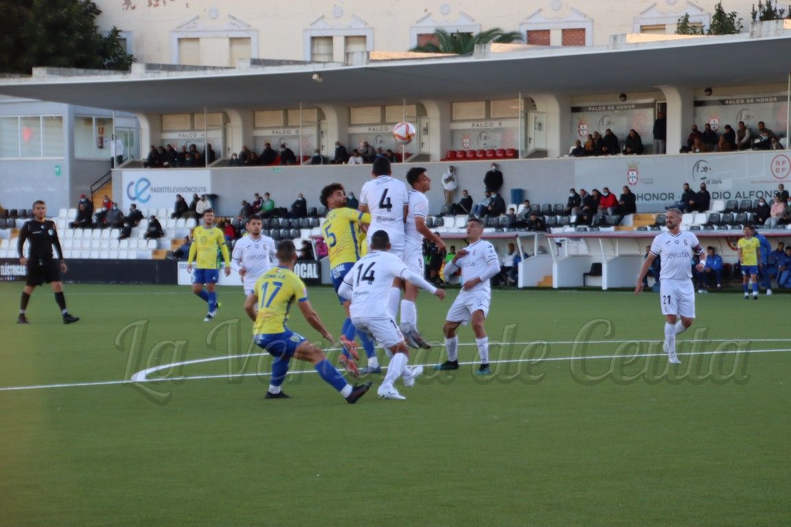 Victoria del Ceuta 'B' frente al Conil en el Murube (2-0)