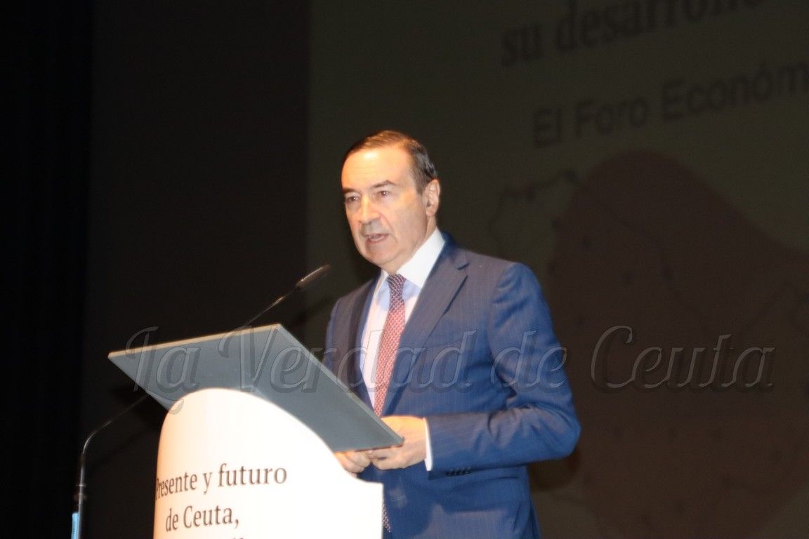 Pedro J. Ramírez dice que “es difícil defender a Ceuta sembrando la división entre sus habitantes”