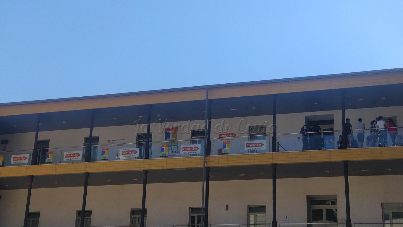 El MDyC exige el pago de las ayudas para formación en el Instituto de Idiomas