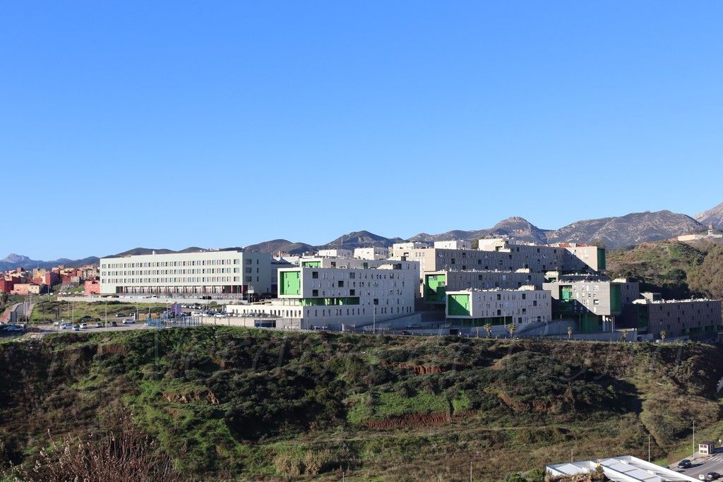 Formalizado el contrato para 90 viviendas y locales en Loma Colmenar
