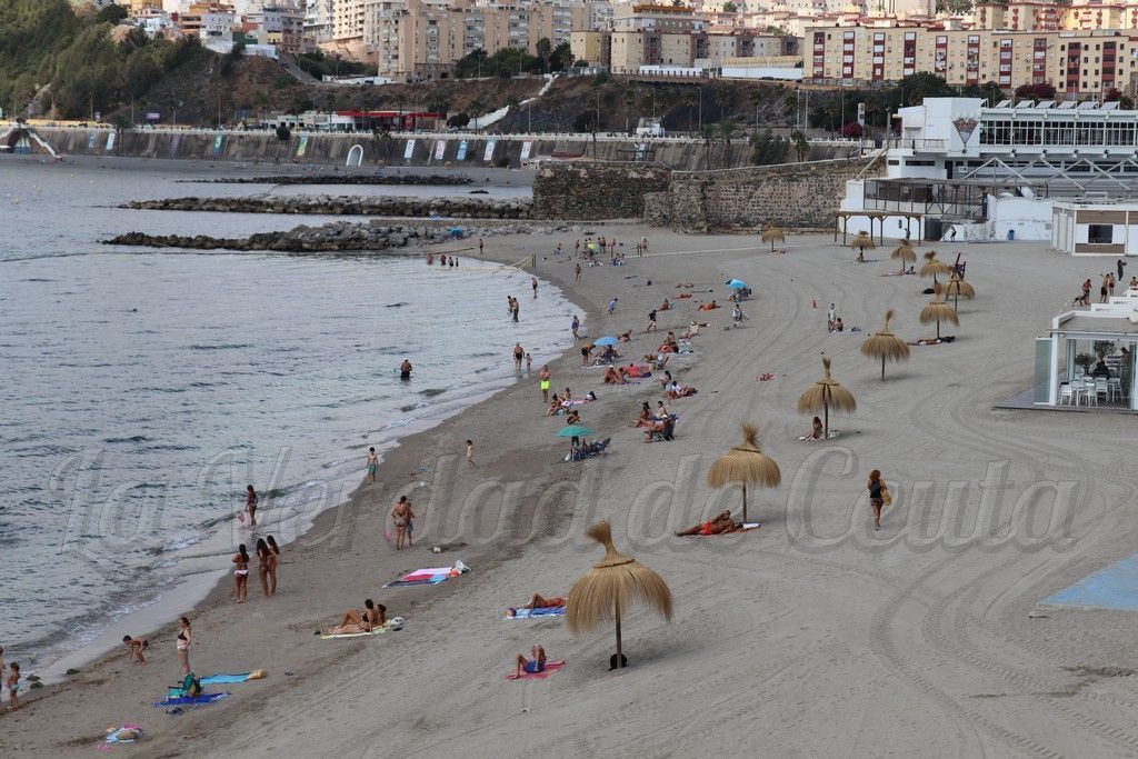 Ceuta Ya! vuelve a denunciar el “lamentable estado de las playas” 