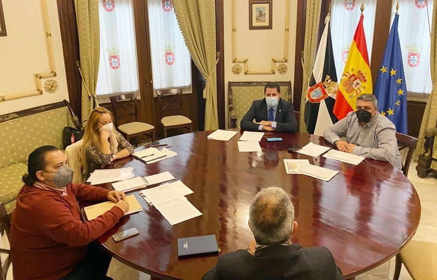 El Gobierno local realiza un repaso del estado de las actuaciones desarrolladas en las barriadas