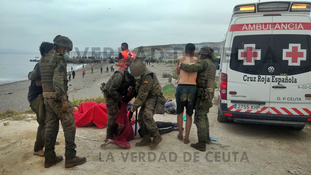 El Gobierno de Ceuta dice que la mayoría de los inmigrantes que viven en la calle estarían dispuestos a ser acogidos en el Tarajal