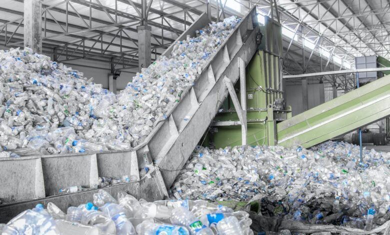 OCU estima que apenas se recicla el 30 por ciento de los envases