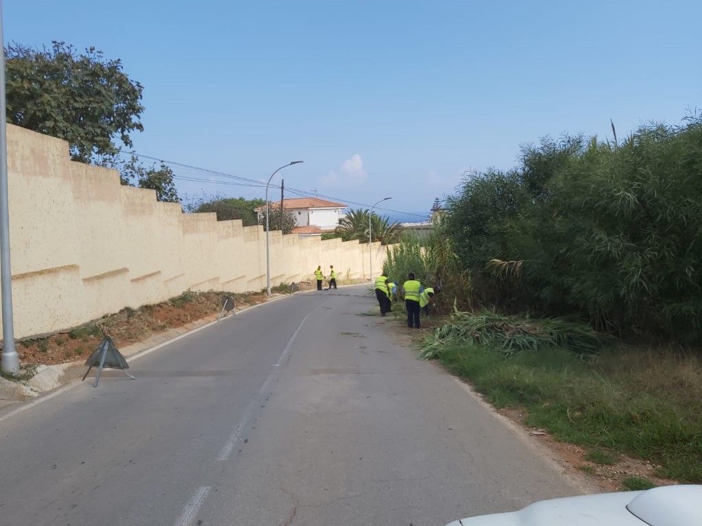 La Ciudad comienza la limpieza de las cunetas en los accesos a los embalses