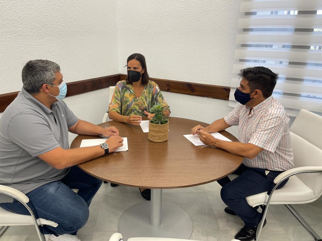 Medio Ambiente y Ecovidrio repasan las nuevas acciones para la mejora de la recogida selectiva         