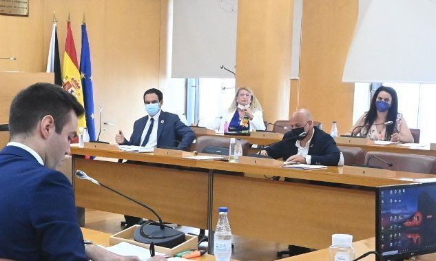 El PSOE propone al Pleno que las pistas de atletismo lleven el nombre del gran corredor ceutí José Heredia Heredia 