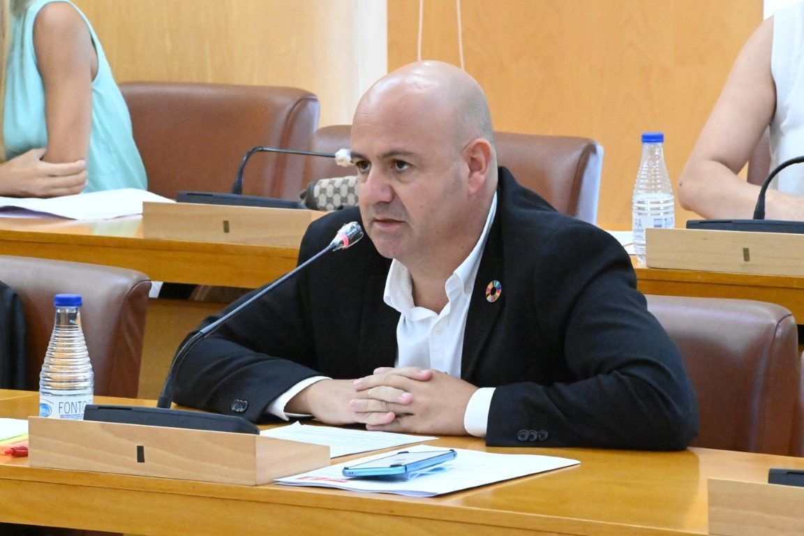 Juan Gutiérrez exige al Gobierno local que actúe de inmediato para subsanar los problemas y carencias de la barriada España